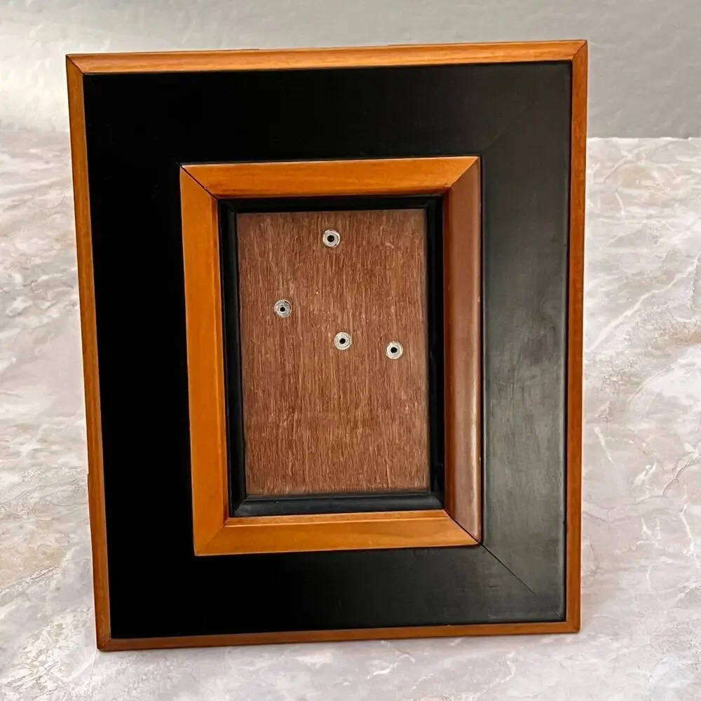 Solid Two Tone Wood Photo Frame 4 x 6